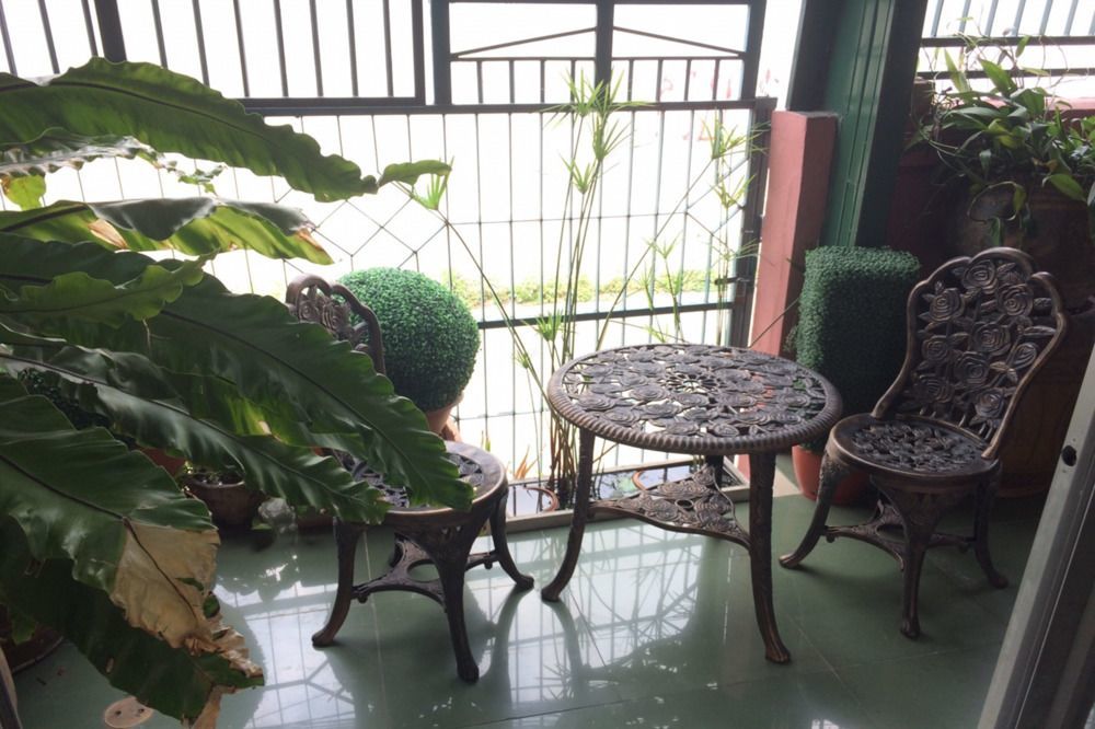 Baankhunmae Apartment Bangkok Exterior foto